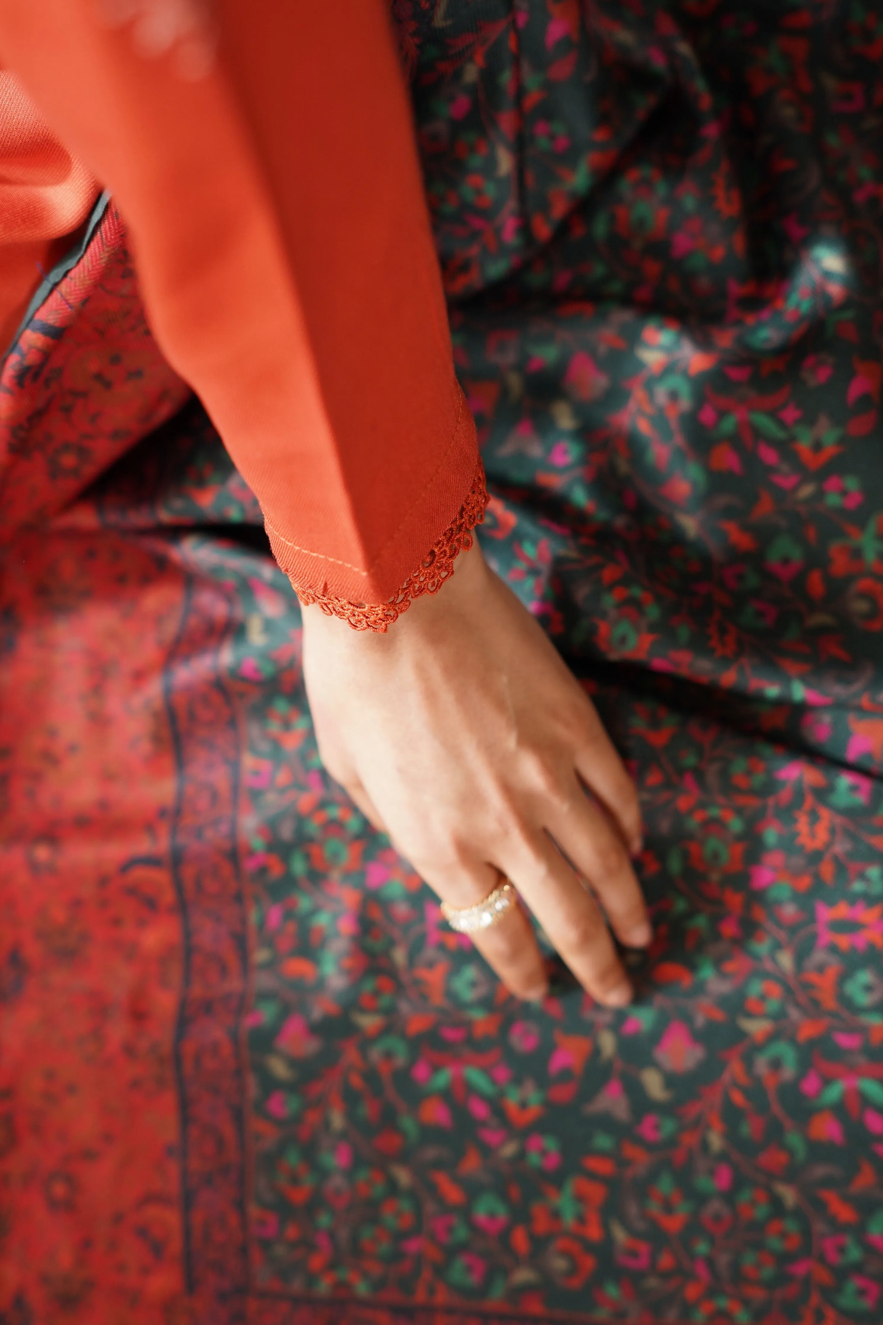 30% OFF Coral Fall Embroidered Set NEL-23646