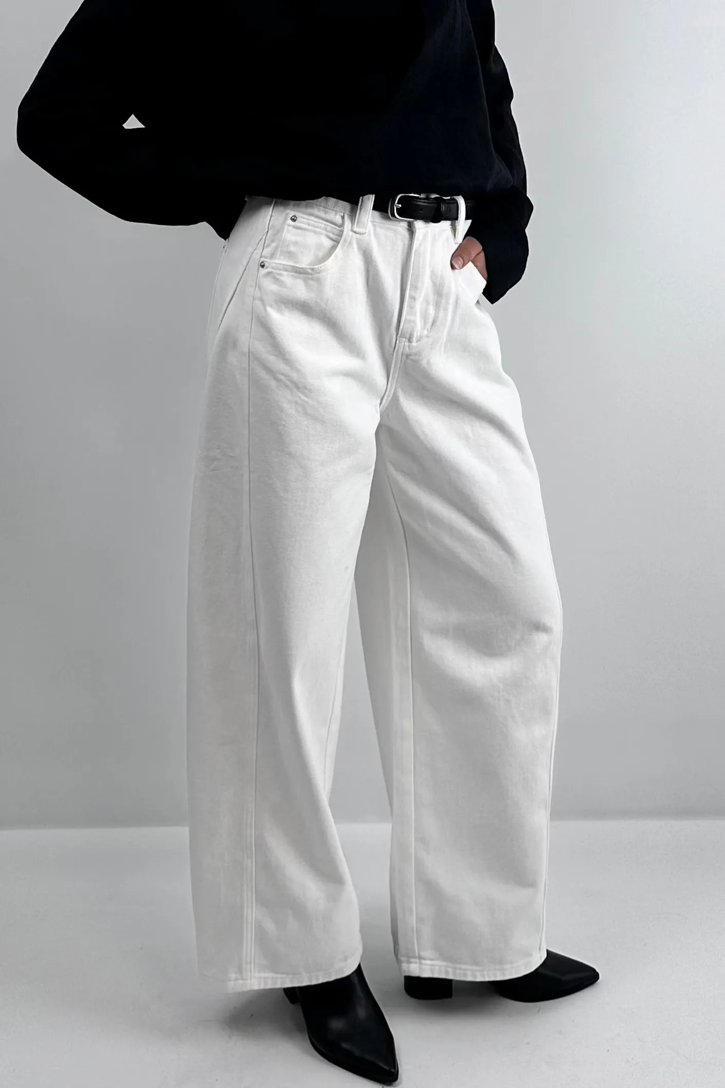 Barrel-leg Jeans